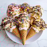 Eis Cones mit Toppings