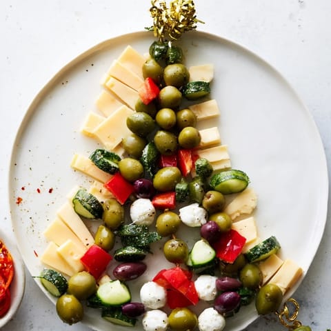 Käse Oliven Tannenkranz